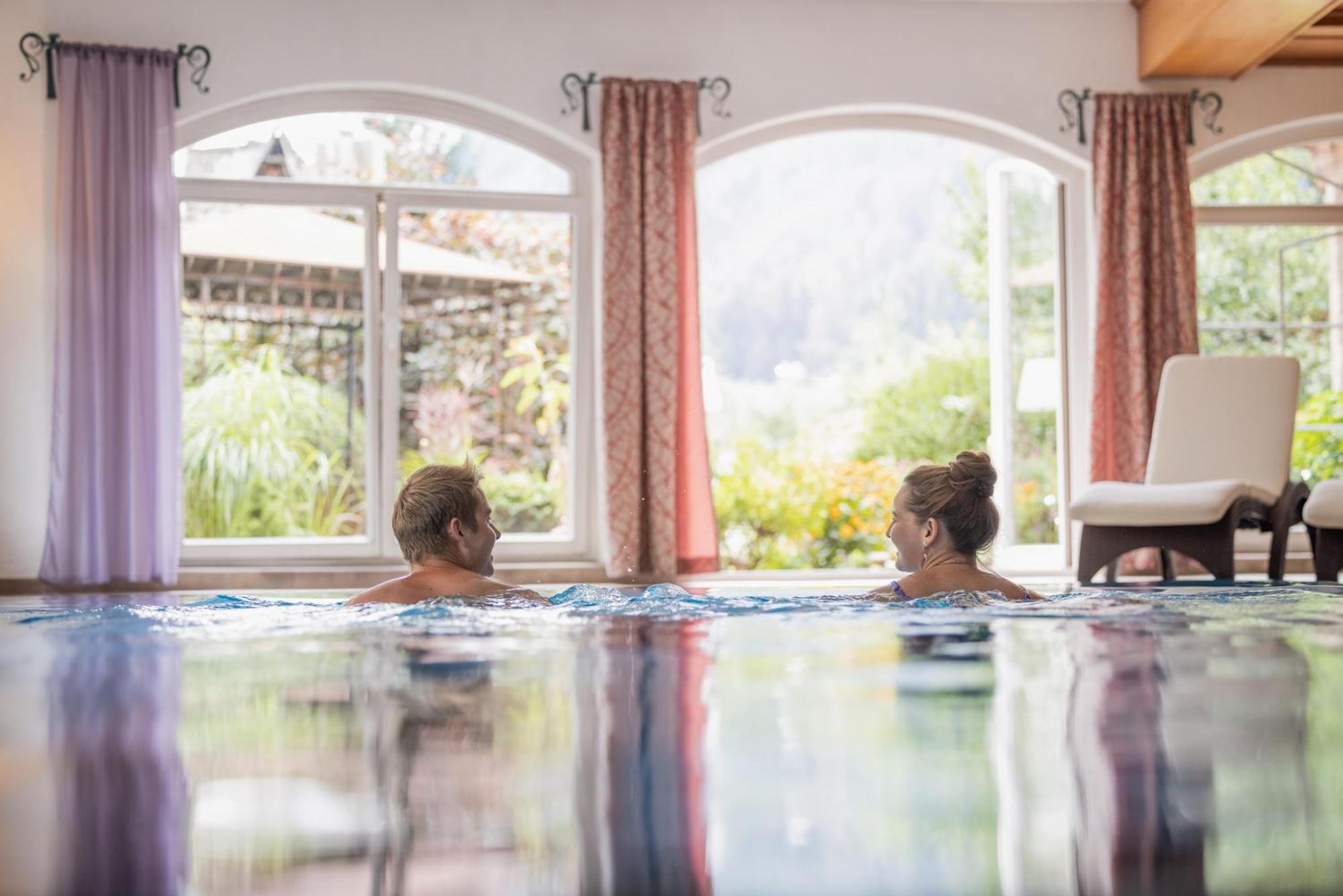 Familien- & Vitalhotel Auenhof Fulpmes Buitenkant foto